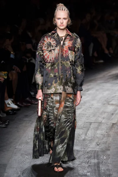 Look 65